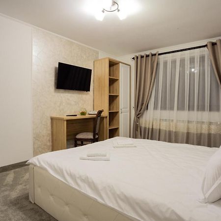Piatra Codrilor Hotell Dorna Arini Exteriör bild