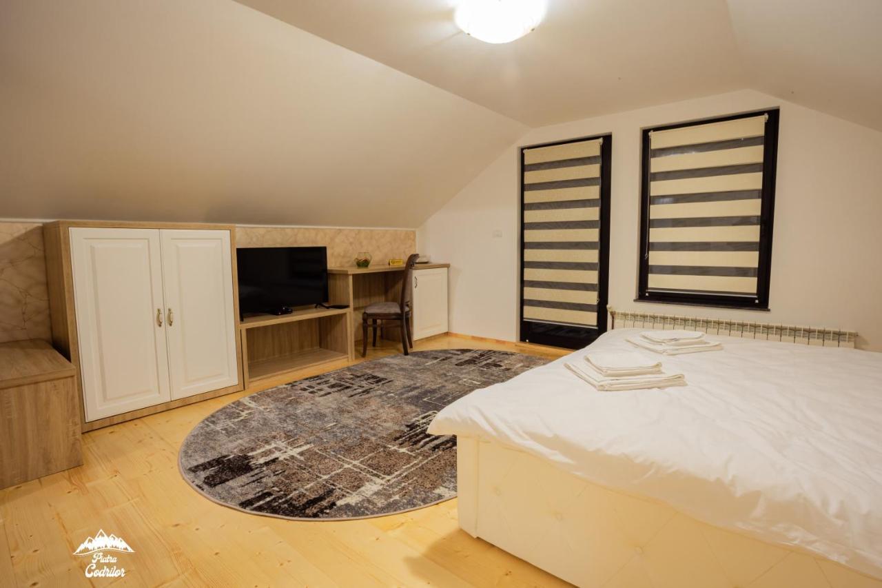 Piatra Codrilor Hotell Dorna Arini Exteriör bild